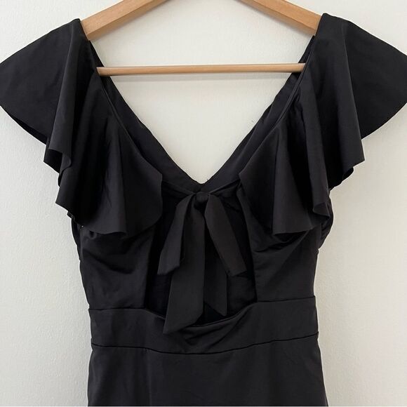 Trina Turk Monaco Solids Ruffle Plunge One Piece Swimsuit Size 2 NWT in Black - Picture 10 of 10